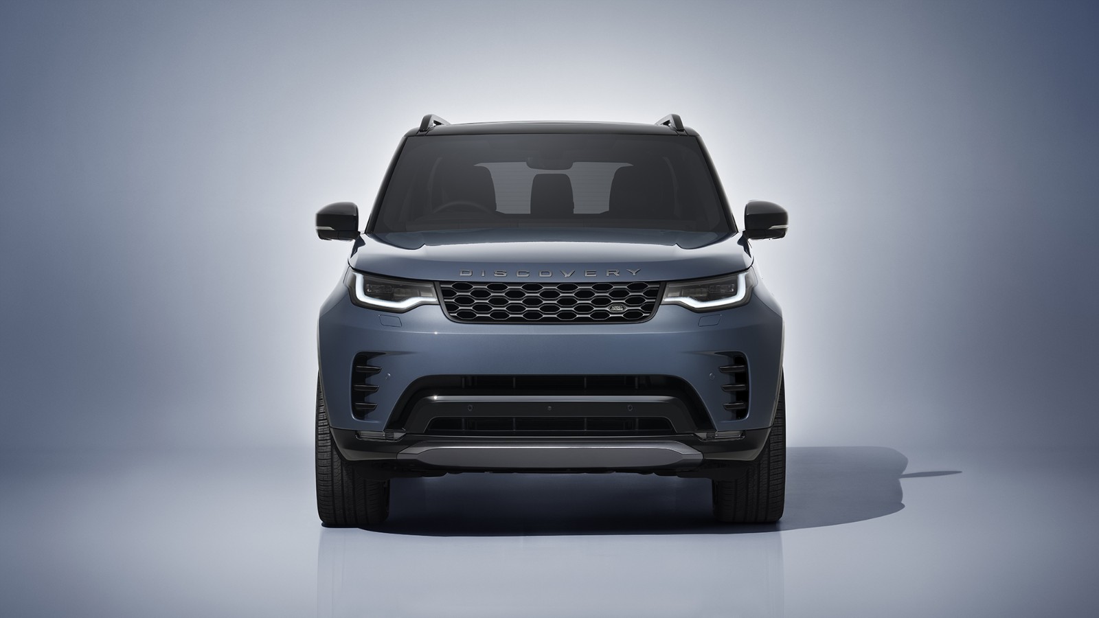 Land Rover's Aging Discovery Gains Power And A Farewell-Style Trim For 2027